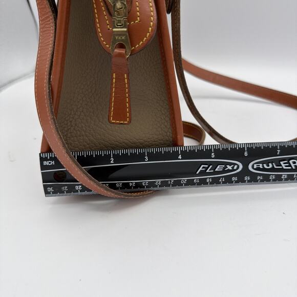 Vintage Dooney & Bourke, Leather Satchel Shoulder Bag All-Weather Leather Purse - Picture 16 of 16